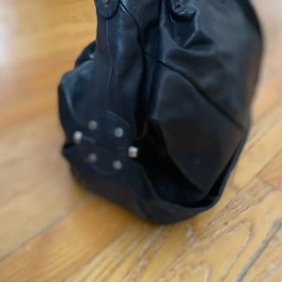 Kenneth Cole Black Leather Bag - Picture 8 of 8